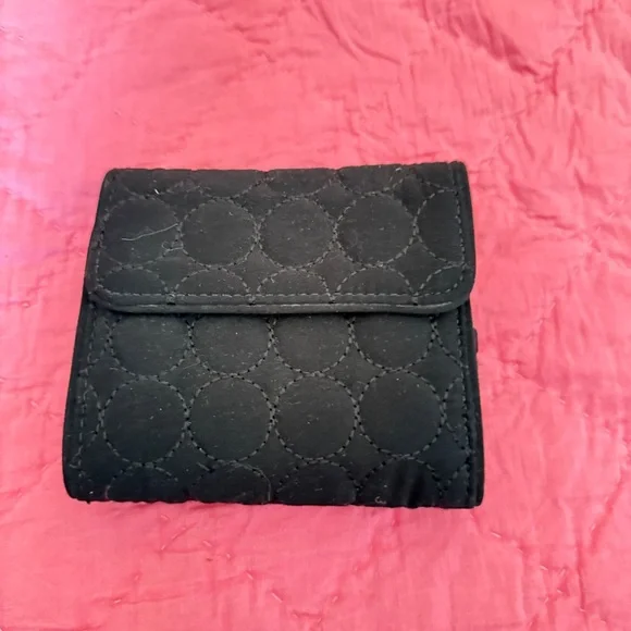 Vera Bradley Black Quilted Circle-Pattern Zip Wallet - Picture 2 of 3